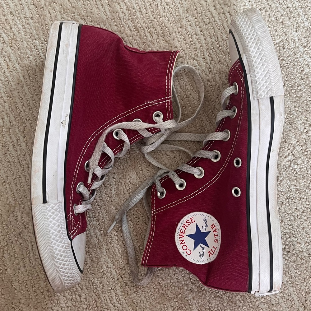 converse chuck taylor maroon 7